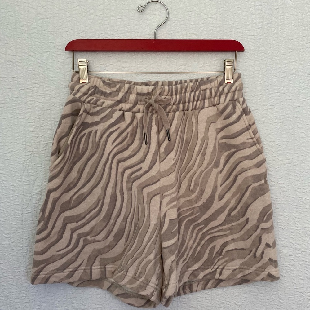 Sweaty Betty Grey Zebra Organic Cotton French Terry Shorts - Picture 5 of 11